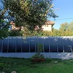Berlie 빌라 Keramiaí